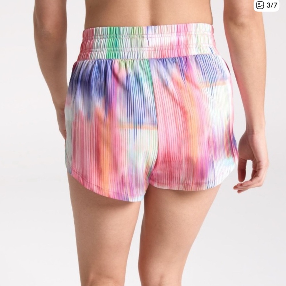 DSG - NWT - Medium & Large - Women's Pastel High Rise Stride Shorts - Picture 3 of 11